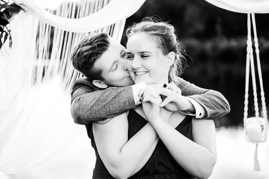 Familie und Freunde feiern die Hochzeit von Svenja und Finn, Bild 18
