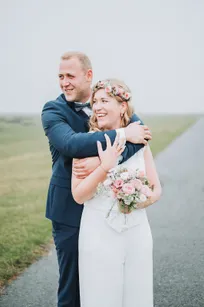 Brautpaar mit den Trauzeugen von Deike und Ove in Friedrichskoog