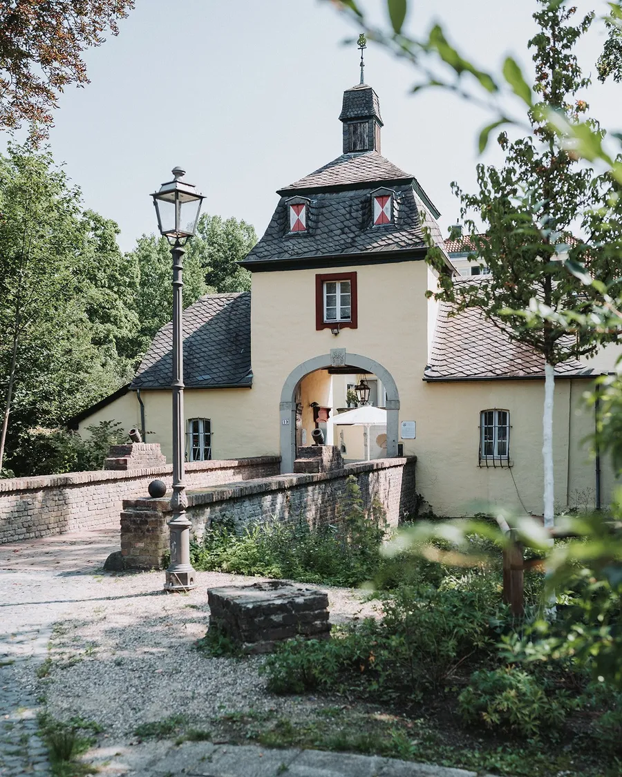 Standesamtliche Trauung von Anni und Henrik im Schloss Eulenbroich, Bild 4