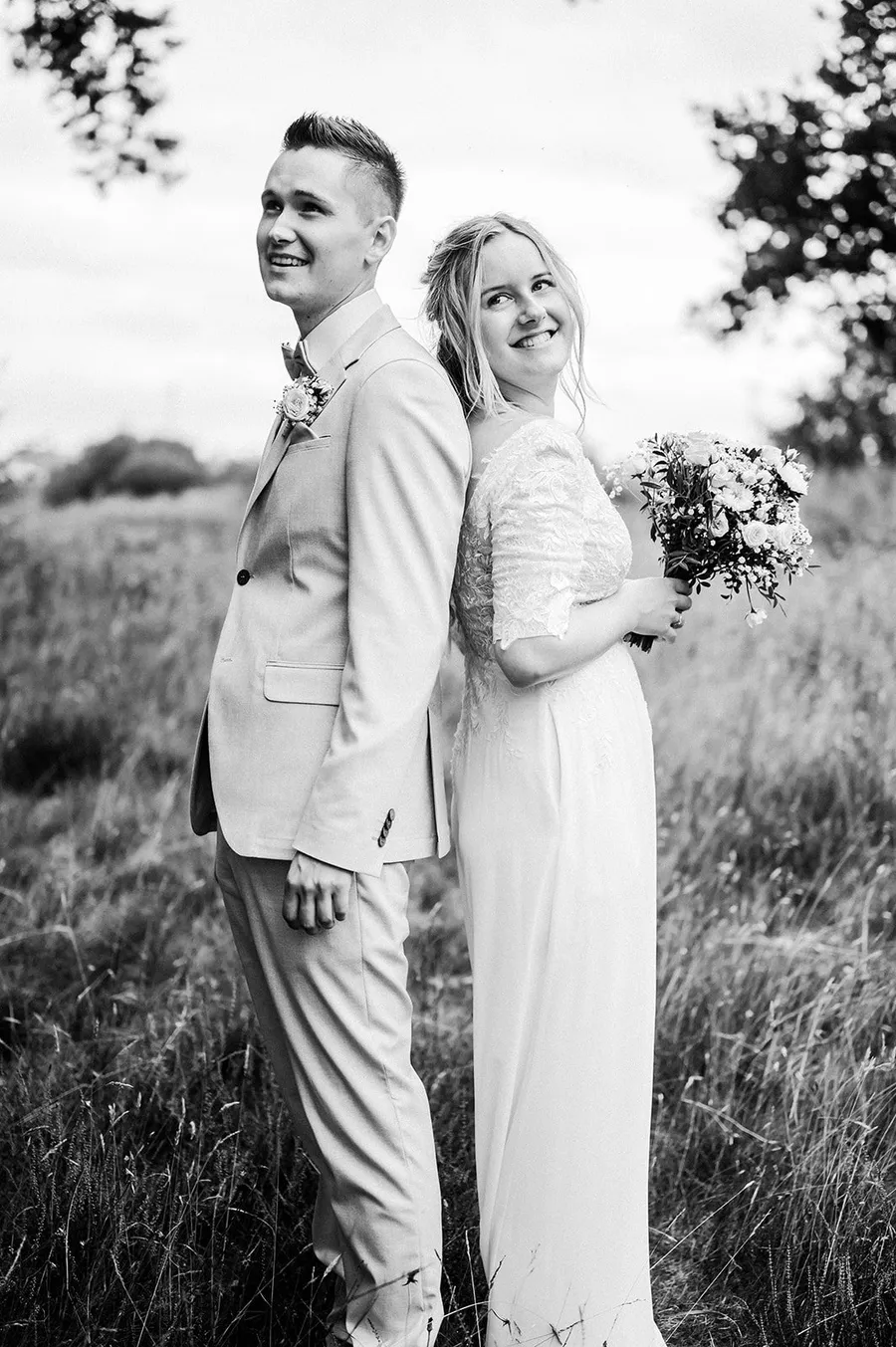 Brautpaarshooting von Lina und Johannes in der Dithmarscher Heide, Bild 23