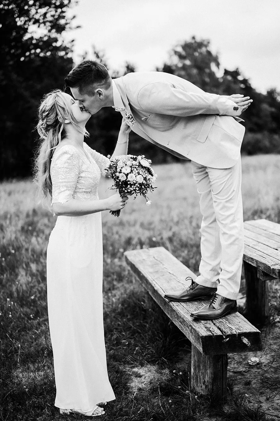 Brautpaarshooting von Lina und Johannes in der Dithmarscher Heide, Bild 25