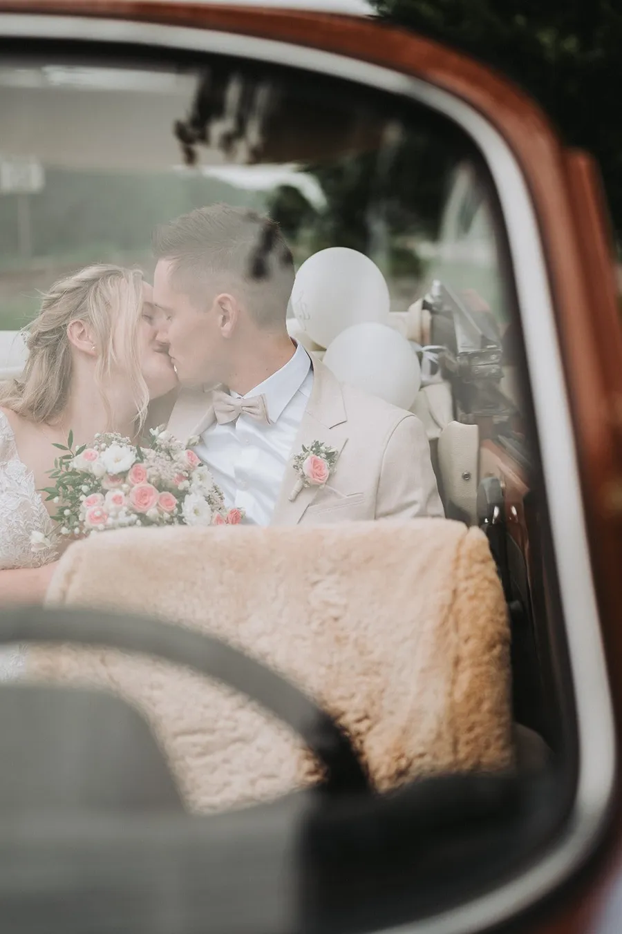 Brautpaarshooting von Lina und Johannes in der Dithmarscher Heide, Bild 30