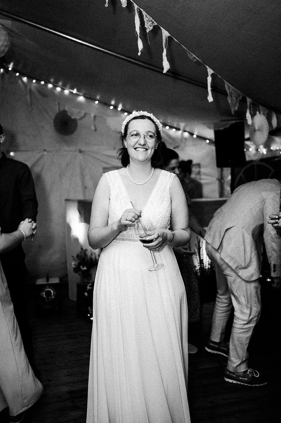 Party im Garten der Eltern in Barlt bei der Hochzeit von Niko und Judith, Bild 30